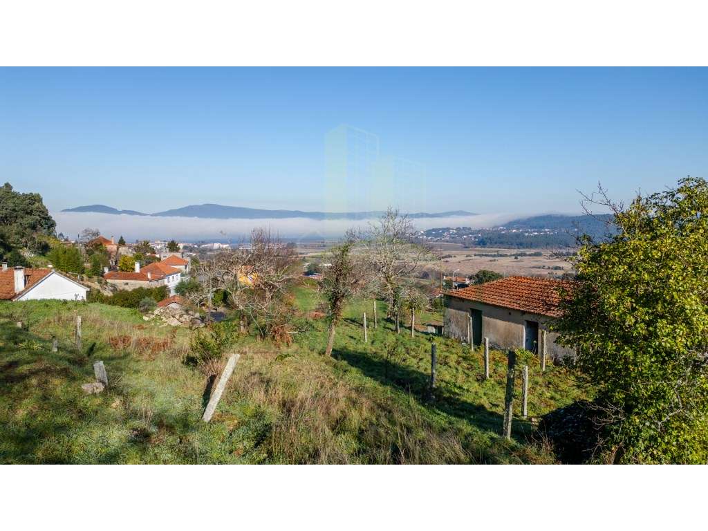 Quintinha com 3567m2 e vistas rio-8