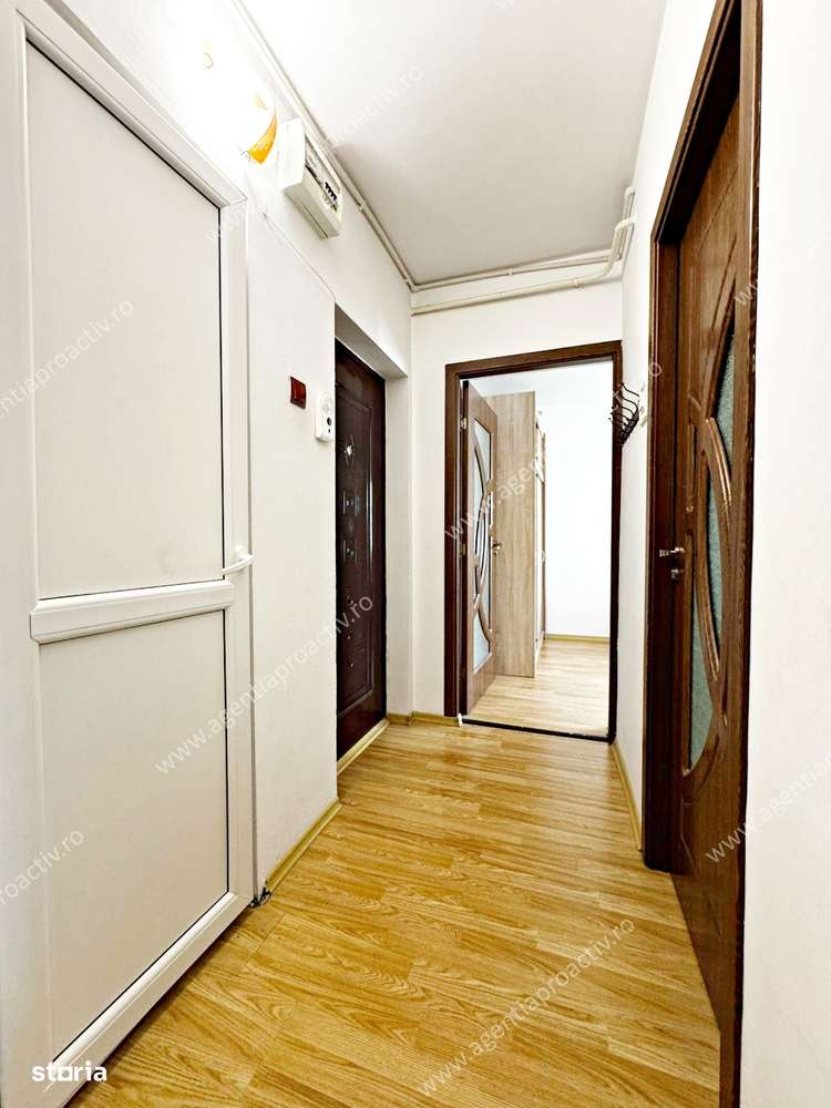 Apartament cu 3 camere, situat la etajul 3, în Ţiglina 2.-7