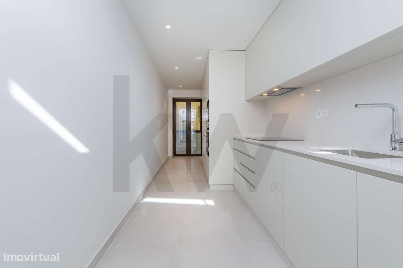 T3 com ampla varanda – Av. Defensor de Chaves / Av. Duque d’Ávila - Grande imagem: 5/25