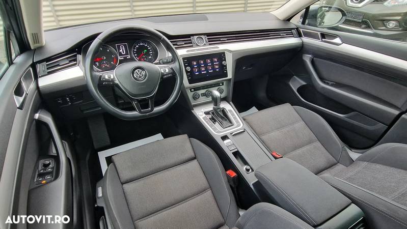 Volkswagen Passat Variant 1.6 TDI (BlueMotion Technology) DSG Comfortline - 16