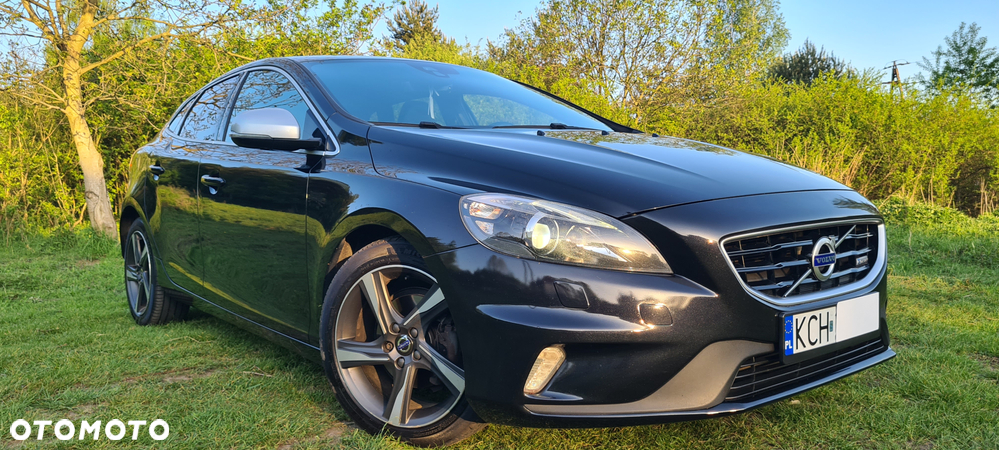 Volvo V40 D2 R-Design - 22