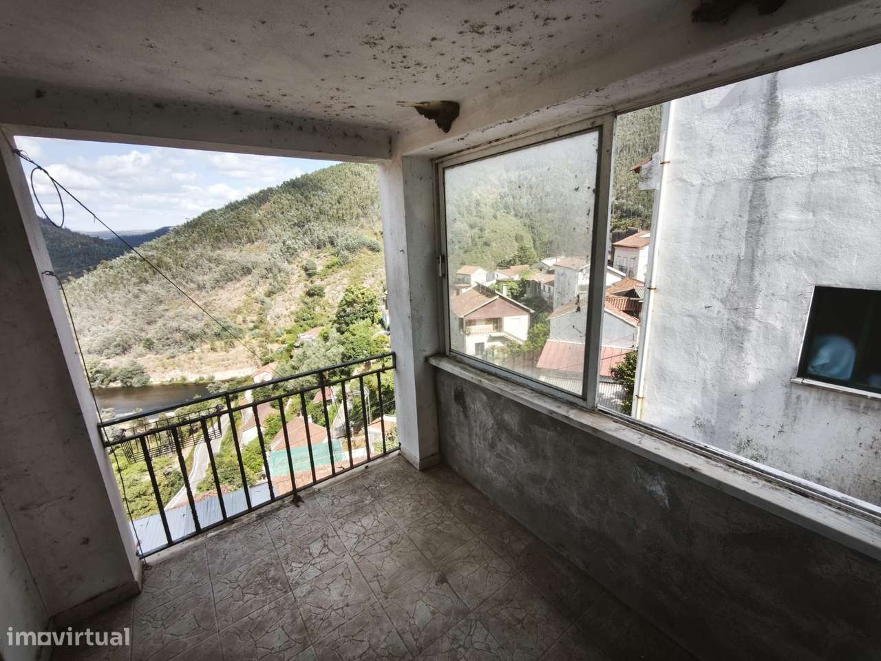Casa em 4 pisos, para remodelar, em Lorvão, Penacova, Coimbra-6