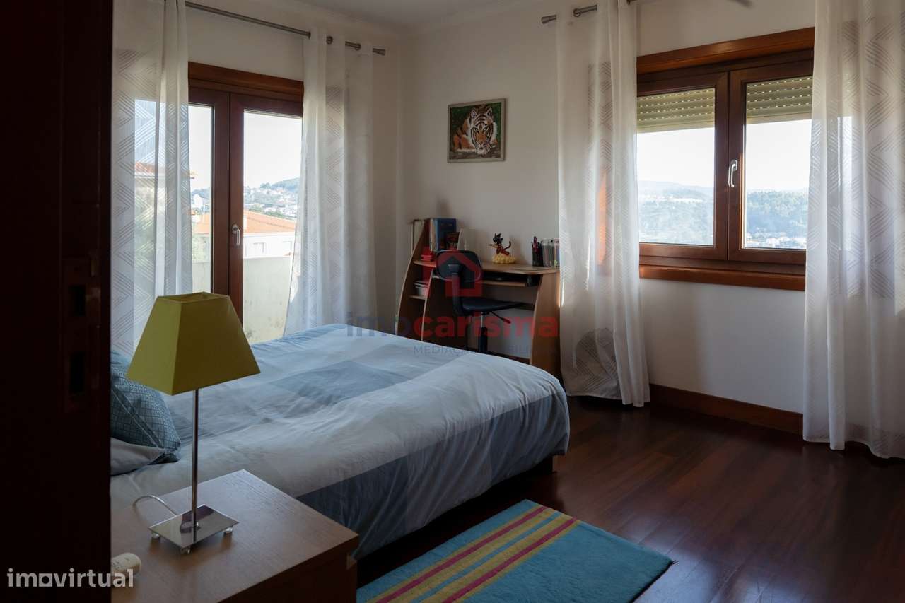 Moradia T4 em Guardizela, Guimarães-11