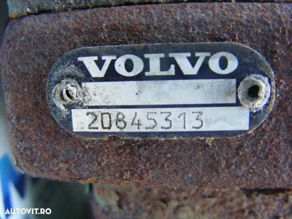 Compresor aer piese dezmembrari camioane Volvo - 1