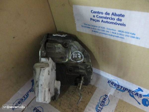 Fecho REF01117 MERCEDES W124 1991 FD MANUAL - 2