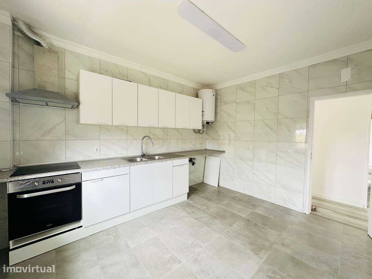 Apartamento T3 Remodelado Mobilado, andar de moradia - Grande imagem: 4/24