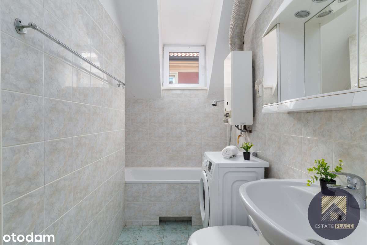 Trójstronne mieszkanie w zadbanej Kamienicy-12