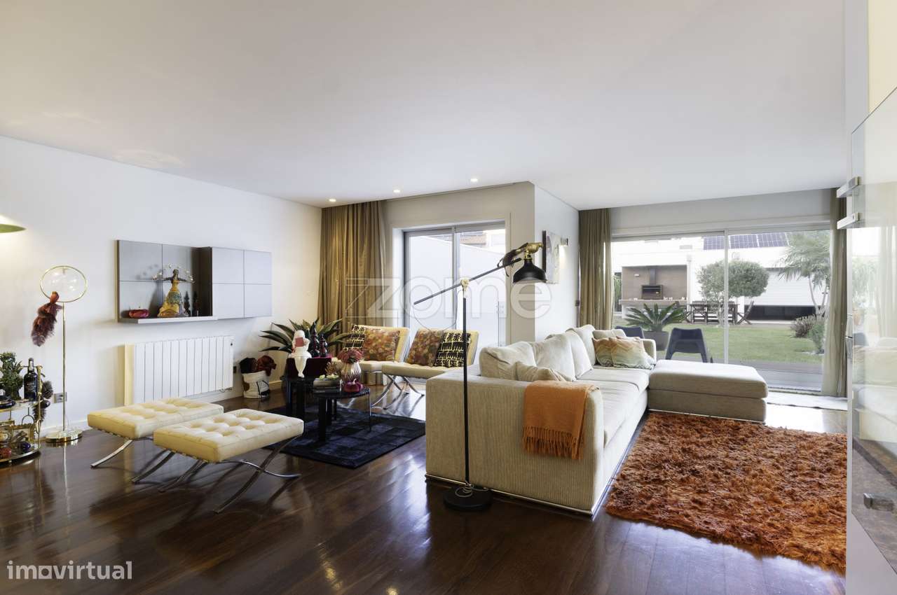 Moradia T3 a poucos metros da praia de Lavra - Grande imagem: 5/44