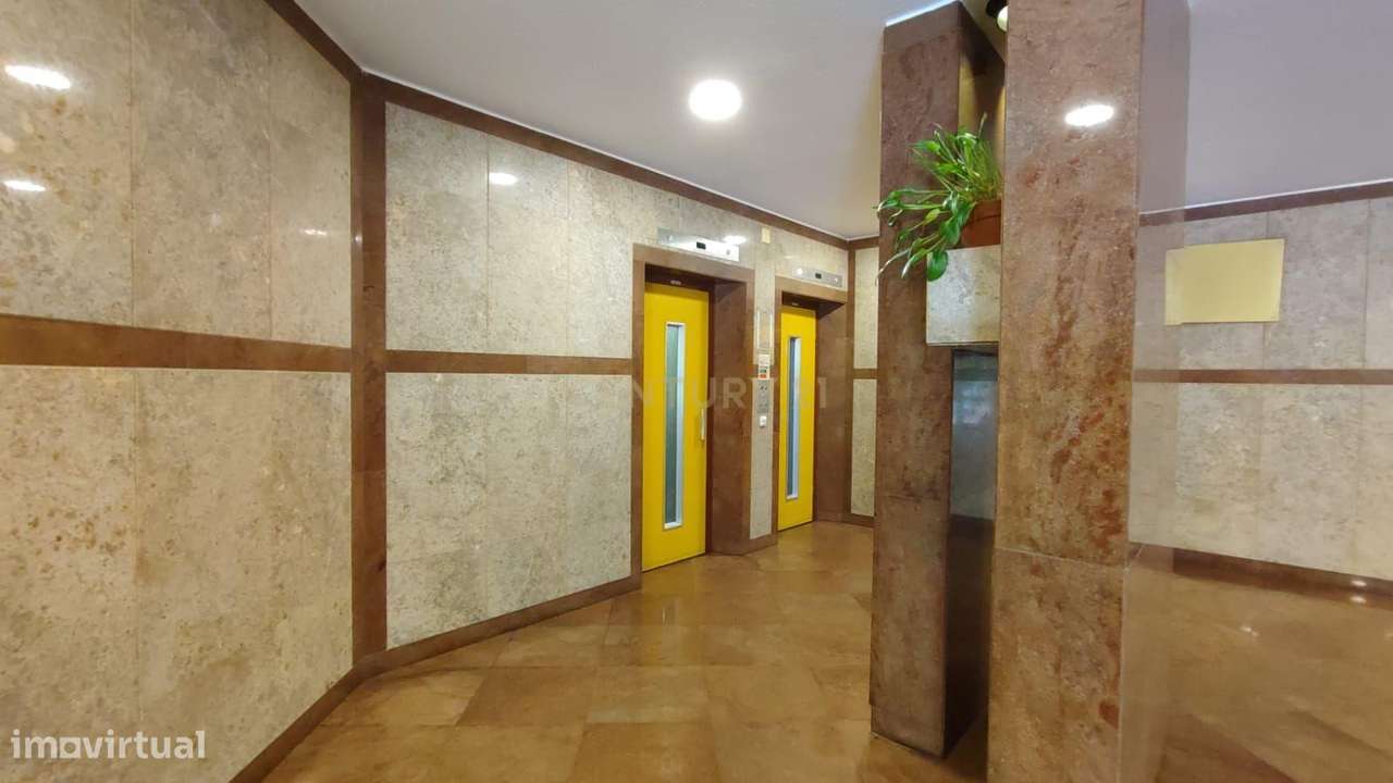 Magnífica propriedade T2 em Linda-A-Velha, Lisboa-9