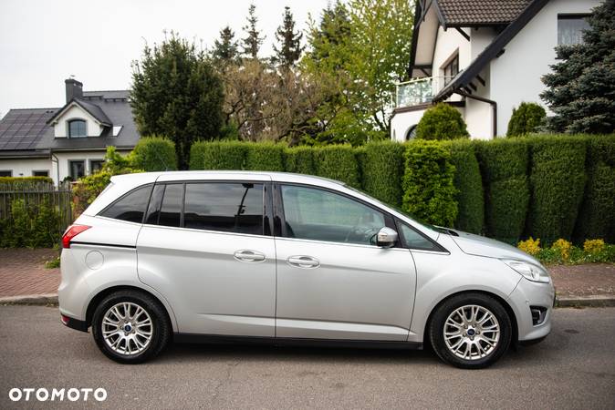 Ford Grand C-MAX - 12