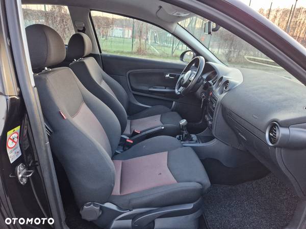 Seat Ibiza SC 1.6 16V Sport - 11