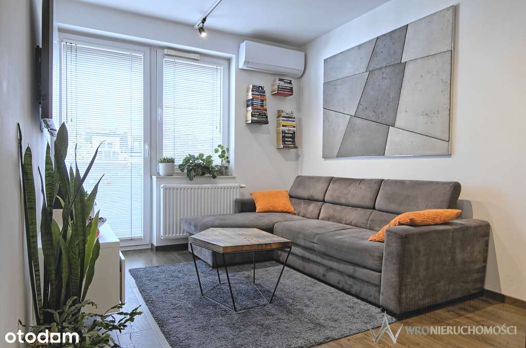 Ustawne trzy pokoje/balkon/garaż/komórka - Pełny obrazek: 2/12