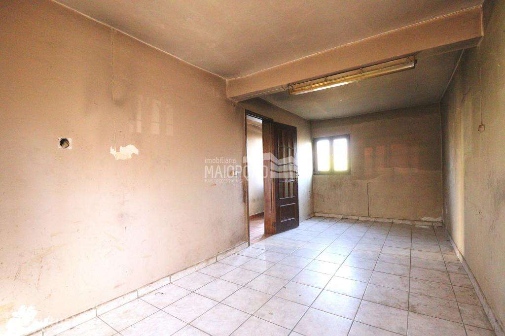 Moradia Bifamiliar T3+T2 em Bragança - Grande imagem: 5/9