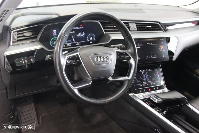 Audi e-tron 55 quattro S line - 12