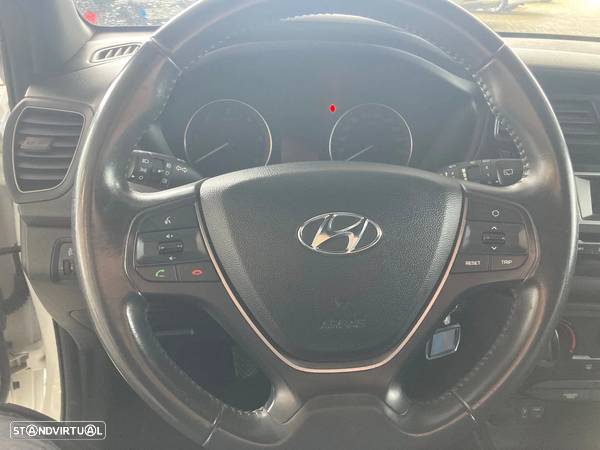 Hyundai i20 1.1 CRDi Access - 11