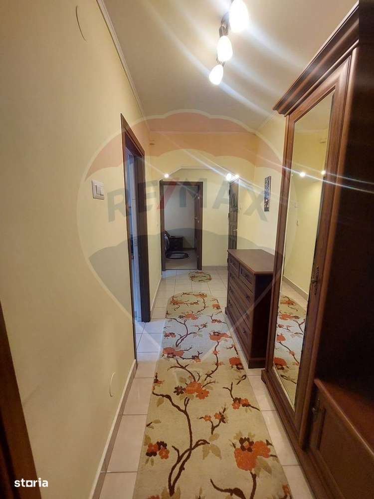 Apartament cu 2 camere de închiriat - Imagine principală: 3/8