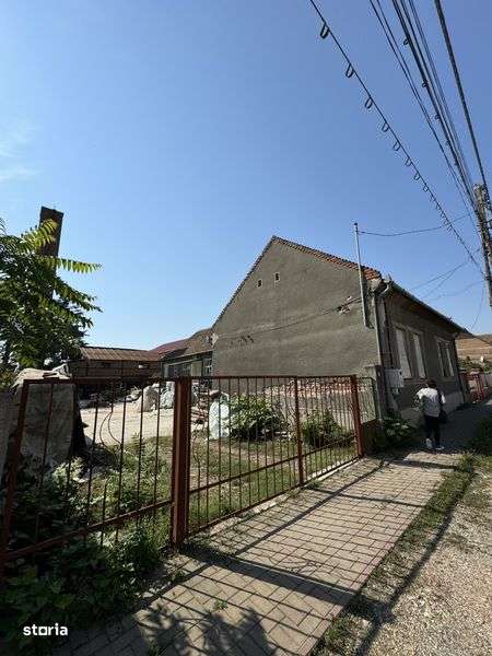 2 case Ineu, str Slavici, langa gradinita, cetate, conac - Imagine principală: 5/8