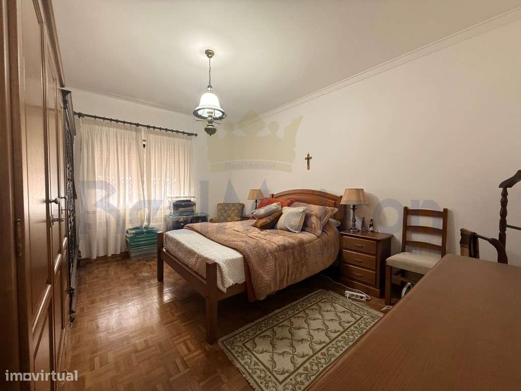 Vende-se Fantástico T3 no centro de Mem Martins-16