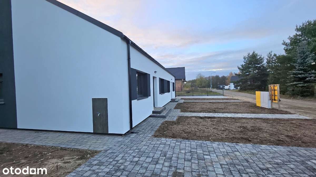 Funkcjonalny dom w zabudowie dwulokalowej, kameralne osiedle-8