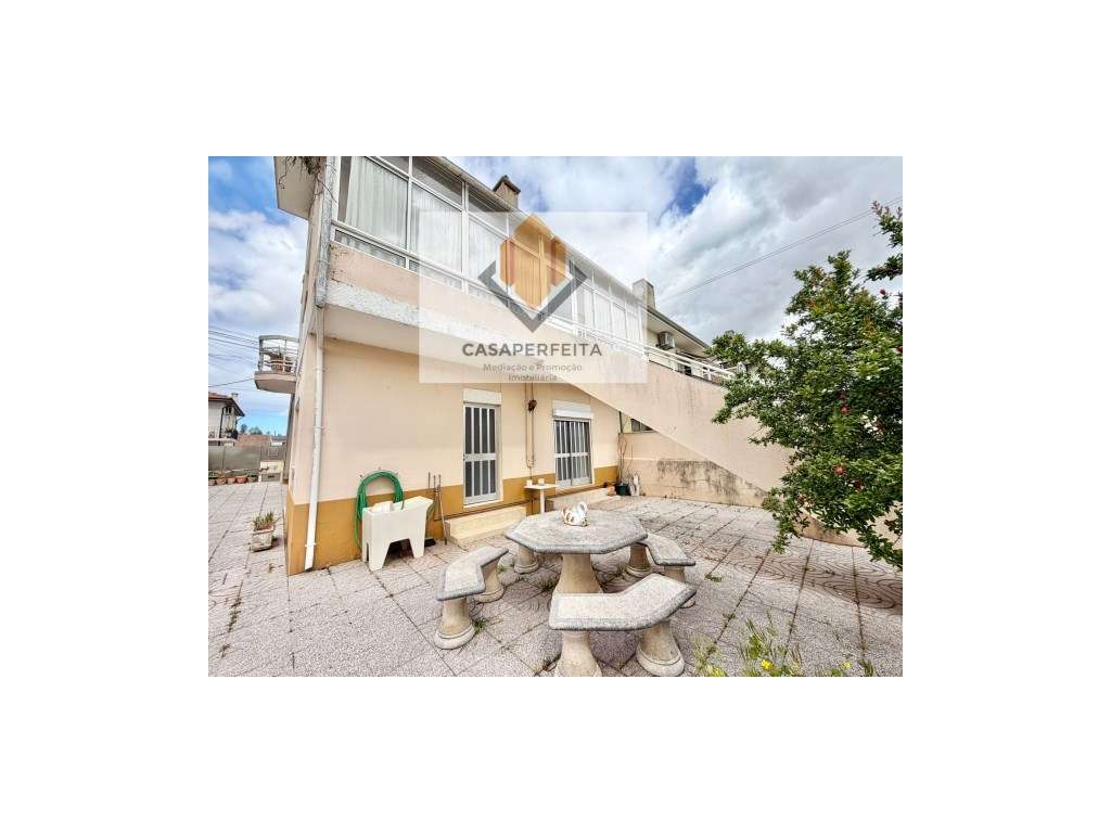 Andar Moradia T3 com Terreno - Avintes-4