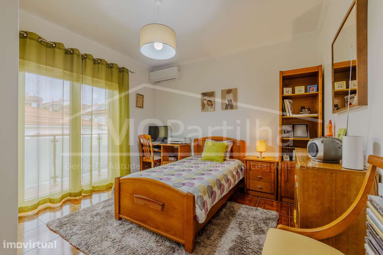 Moradia T3 | 212m2 | c/Jardim e Garagem | Odivelas-22