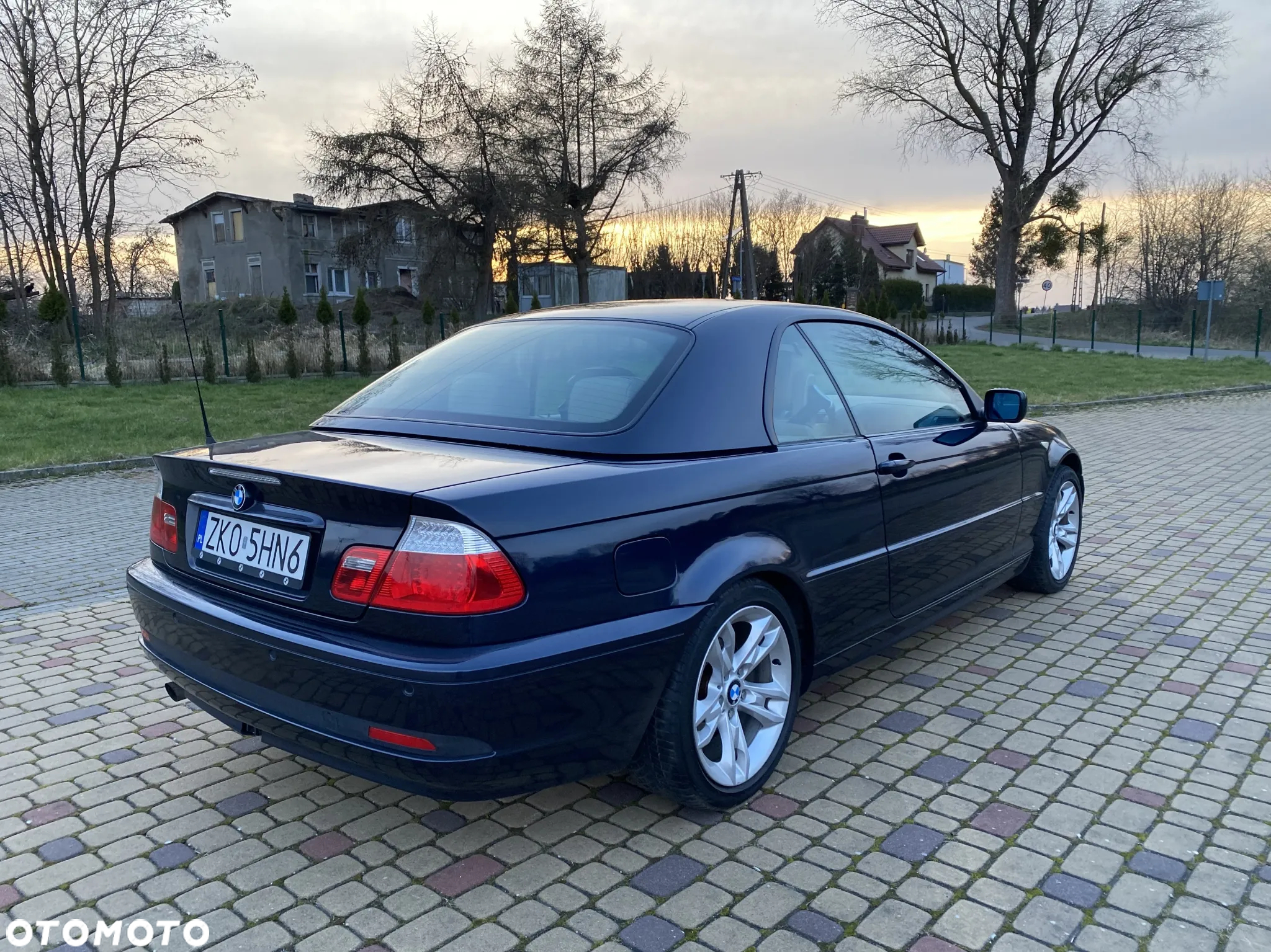 BMW Seria 3 318i Cabrio - 4