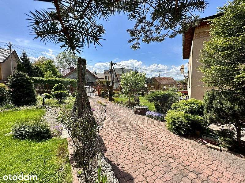 na sprzedaż dom parterowy z poddaszem + murowany garaż-2