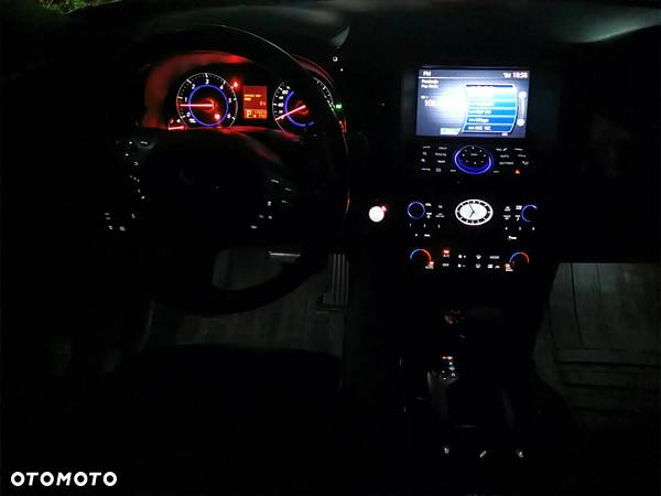 Infiniti FX FX30d S Premium - 23