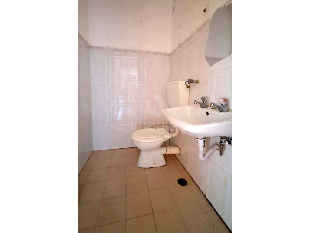 Apartamento T3 Usado em Casal de Cambra-7