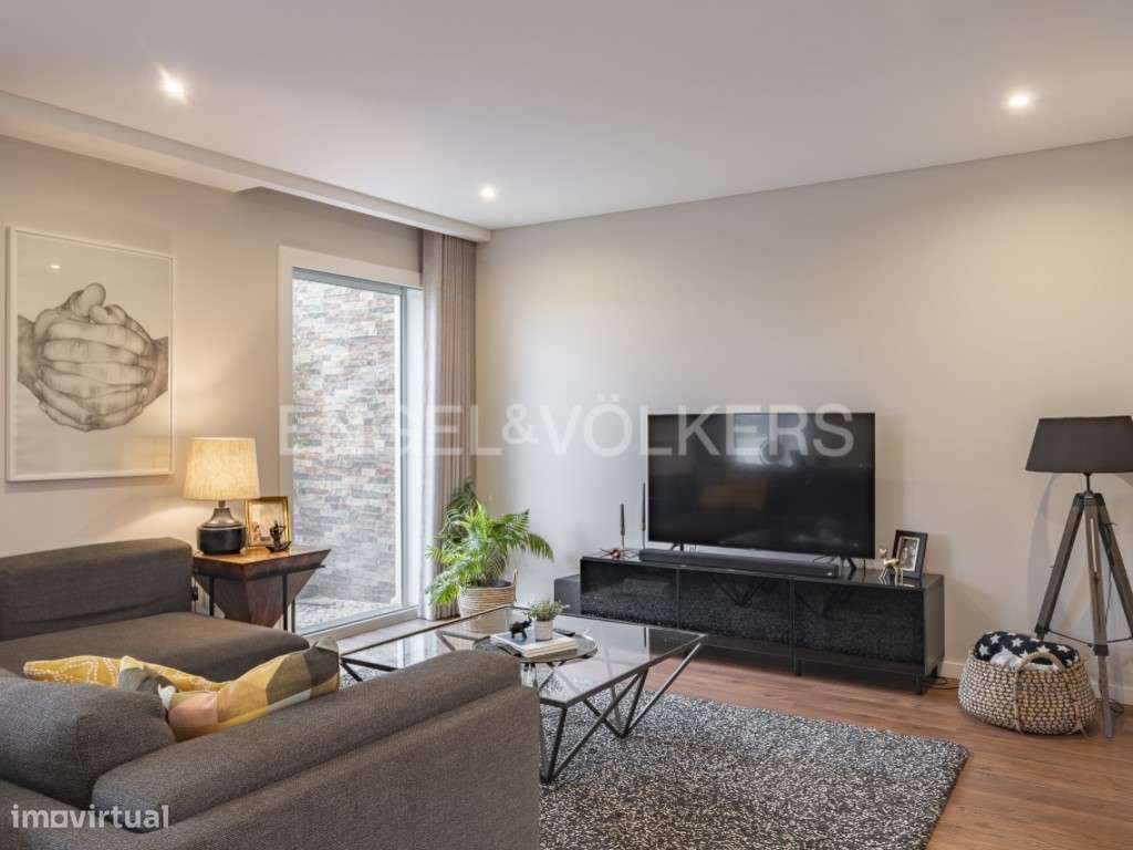 Moradia T4 moderna de luxo em Fernão Ferro-10