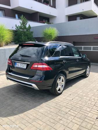 Mercedes-Benz ML 350 BlueTec 4-Matic - 6