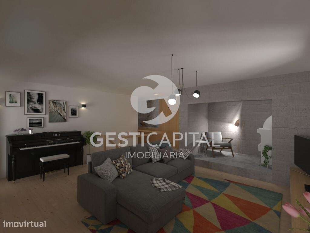 Moradia para recuperar com terreno em Vila Boa do Bispo, Marco de Cana-14