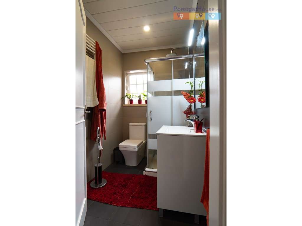 Moradia independente T3 com anexo T2 e 5.000 metros de terreno.-25