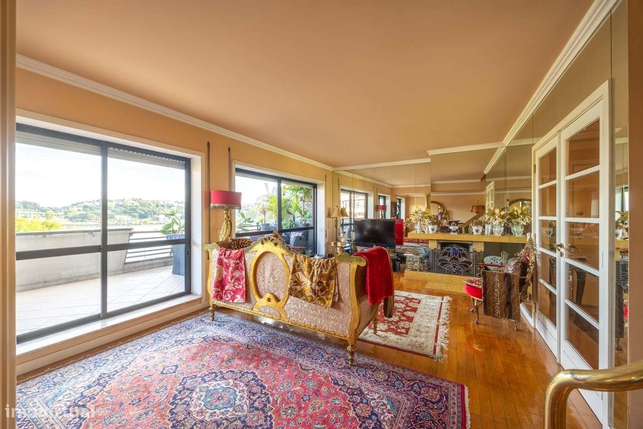 Duplex T5 | Rio Douro | Campanhã | Suite 42m2 | 4 Varandas | 3 Lugares - Grande imagem: 5/46