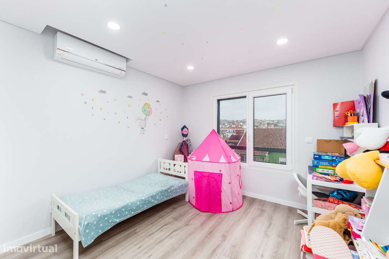 T2 Casal de Cambra | Seminovo | Garagem e Varanda-10