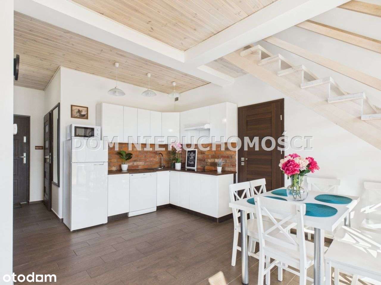 Piękne nowe dwa domy w cenie jednego nad jeziorem-11