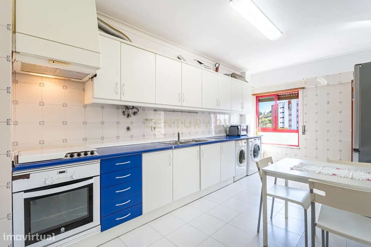 Excelente apartamento T2, com 2 elevadores em Loures.-13