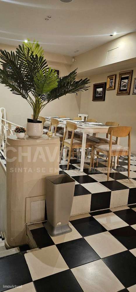 Trespasse de restaurante com esplanada na Rua de Cedofeita - Grande imagem: 5/16