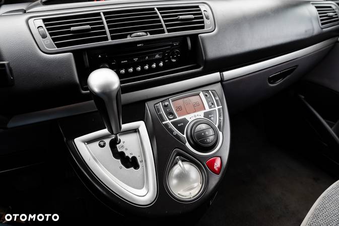 Peugeot 807 140 Automatik Premium - 34