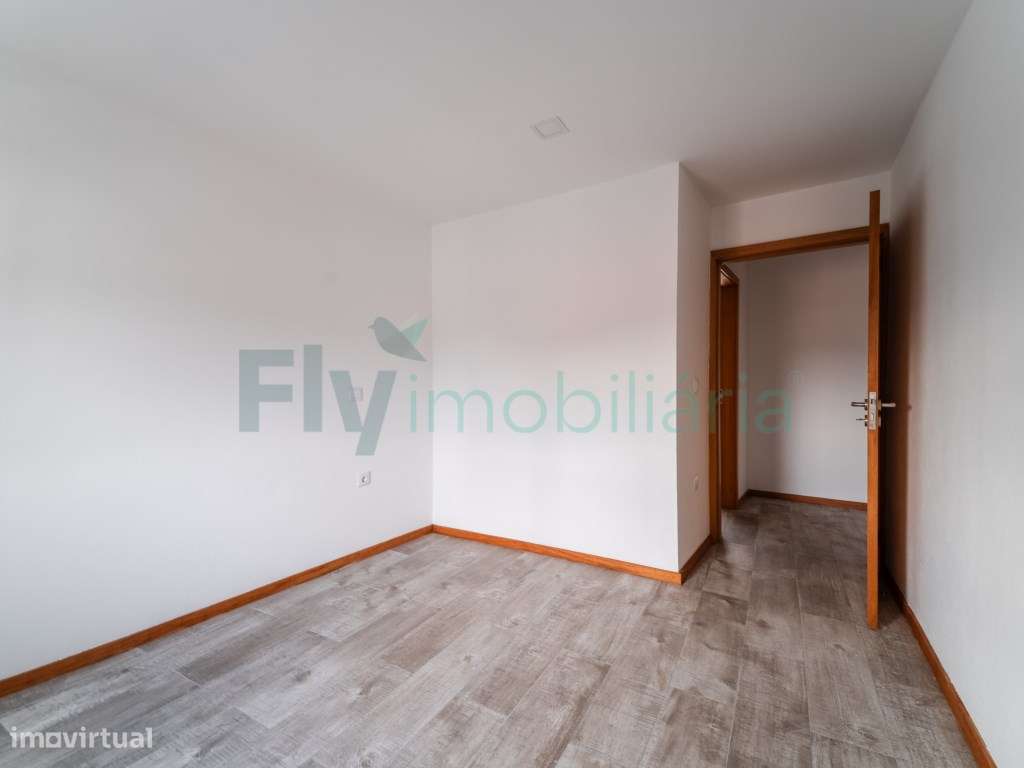 Moradia T2 + Moradia T1 Excelente Oportunidade de Investimento-25