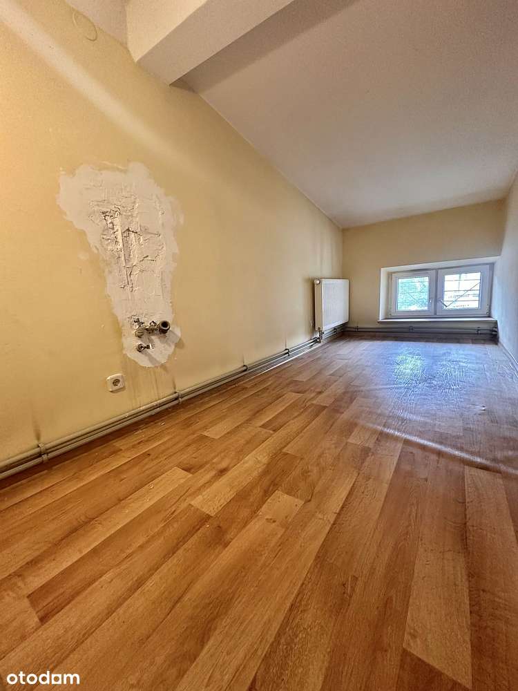 Nietuzinkowe mieszkanie na strychu - ul. Próchnika-6