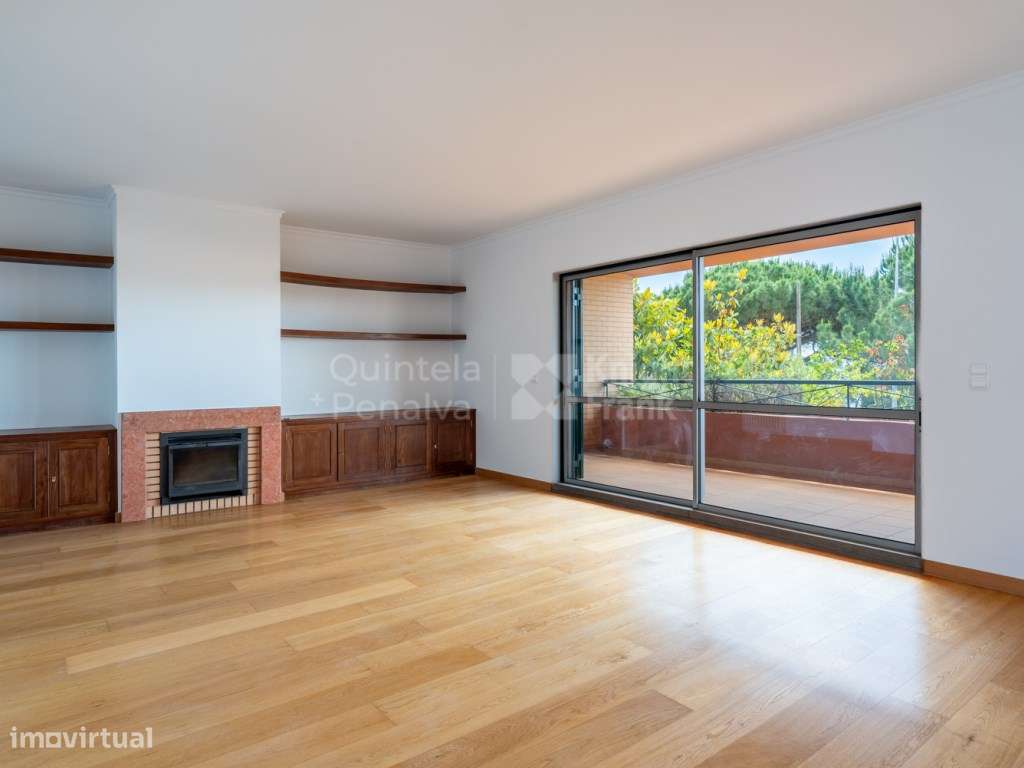 Apartamento T3 duplex com piscina no Monte Estoril, Cascais-12