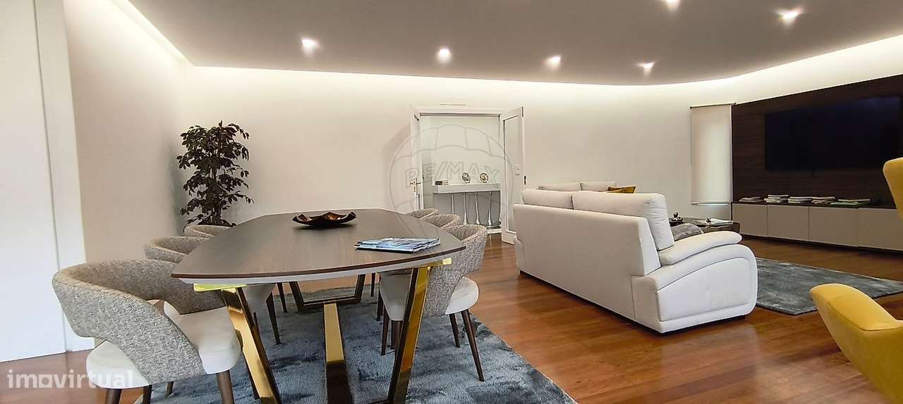 Moradia T4 para venda-9