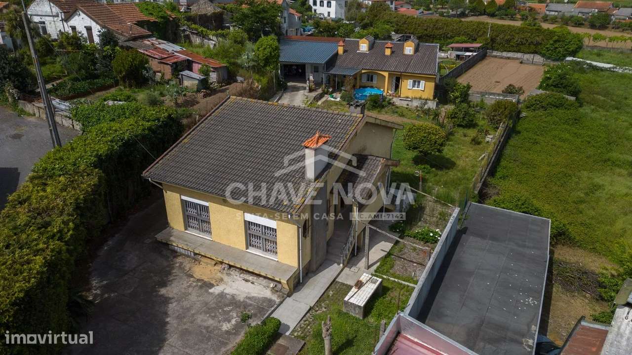 PS - Moradia T3, inserida num terreno com 1500m²-10