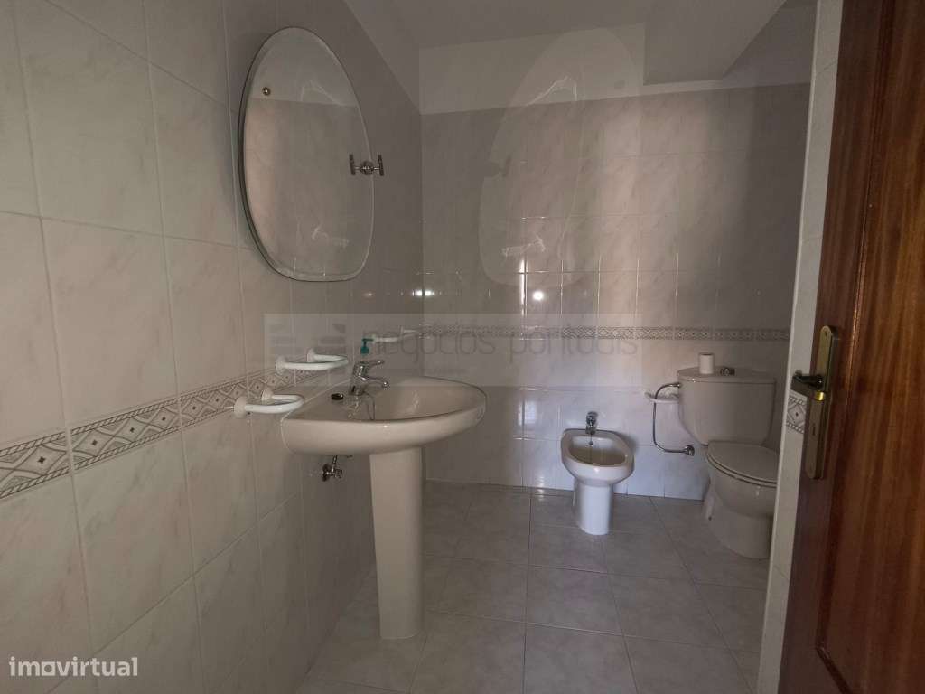 Apartamento T3 - próximo ao Braga Parque, com lugar de garagem-17
