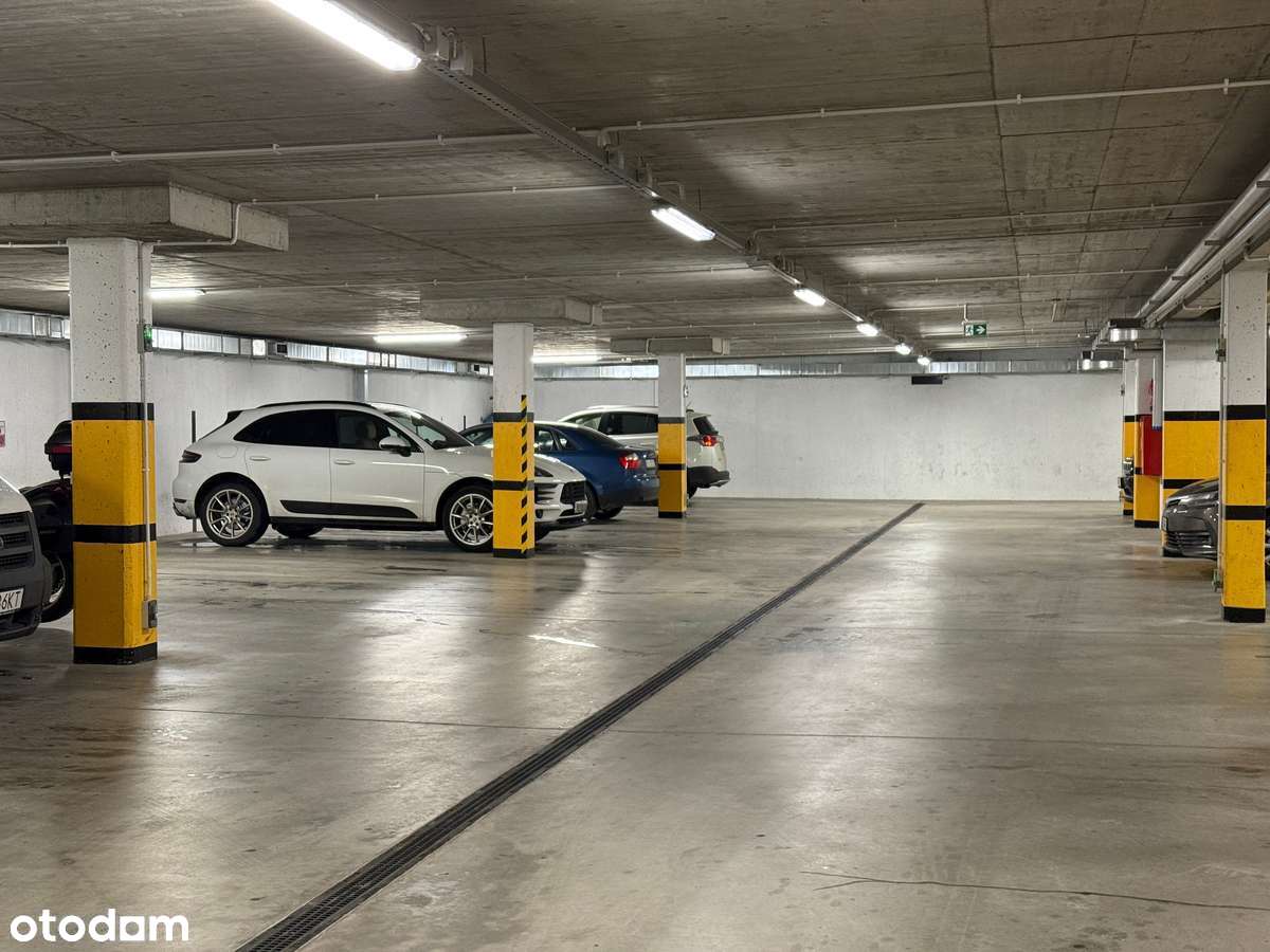 Miejsce postojowe do wynajęcia - wygodnie, bezpiecznie, pod dachem - Pełny obrazek: 1/4