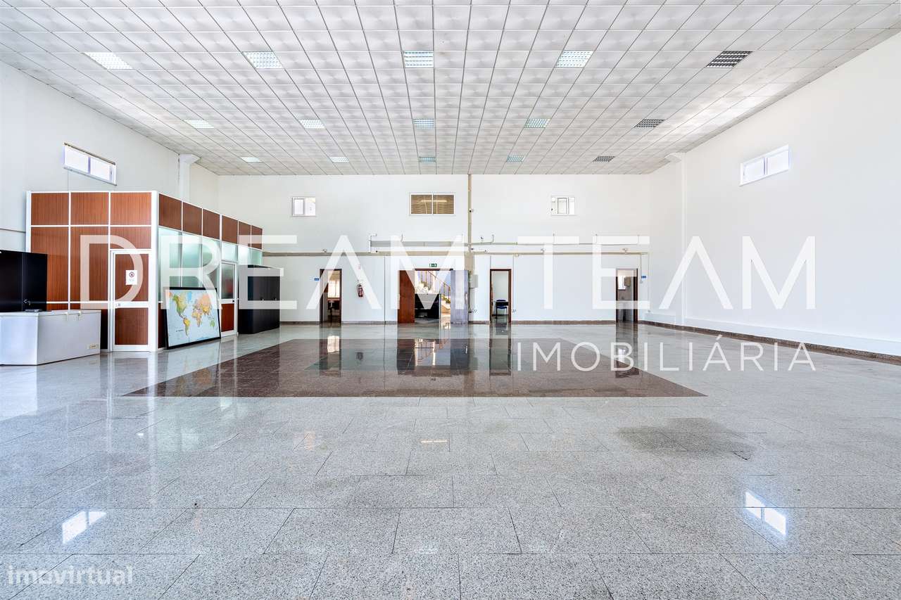 Armazém com escritório no Vale do Alecrim -  Palmela-9