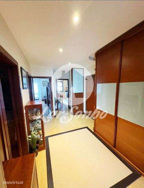 Apartamento T3, situado em Ermesinde  Espaçoso, luminoso e com loca...-4