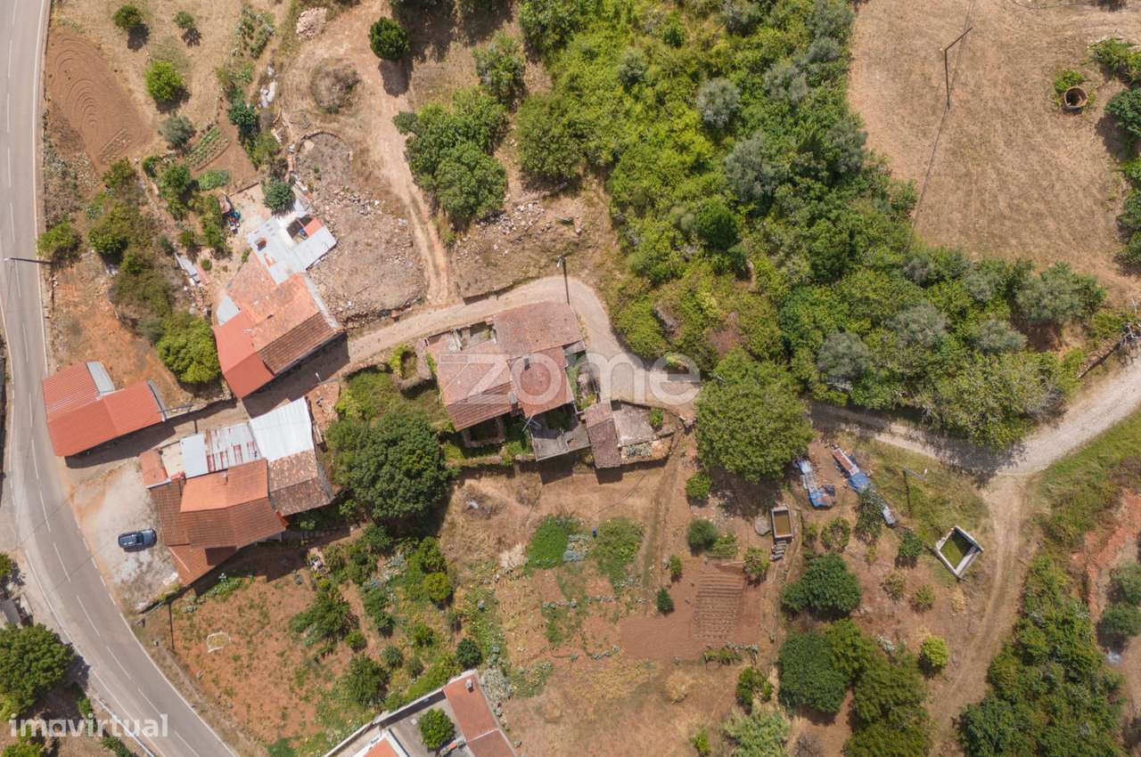 Moradia T2+2 | Garagem | Alvaiázere | Ao abrigo do Simplex-32