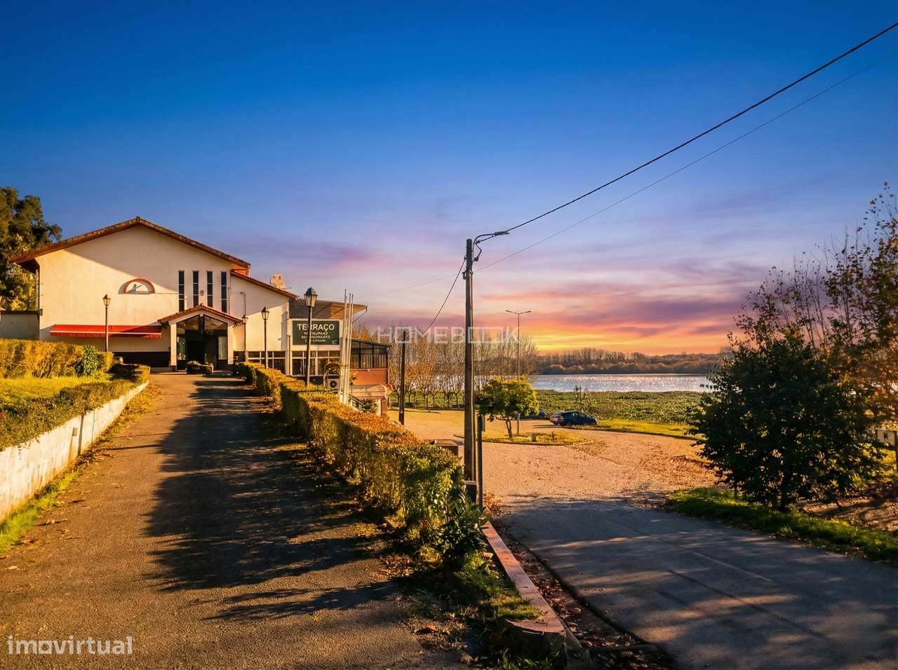 Edifício Comercial na Pateira: 1.294 m² com Vistas Únicas e Potencial - Grande imagem: 3/15